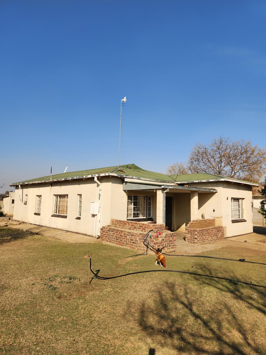 4 Bedroom Property for Sale in Hennenman Free State